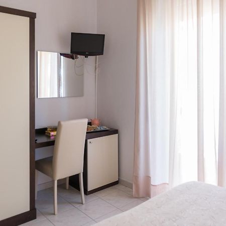 Hotel Viola Gaeta Exterior photo
