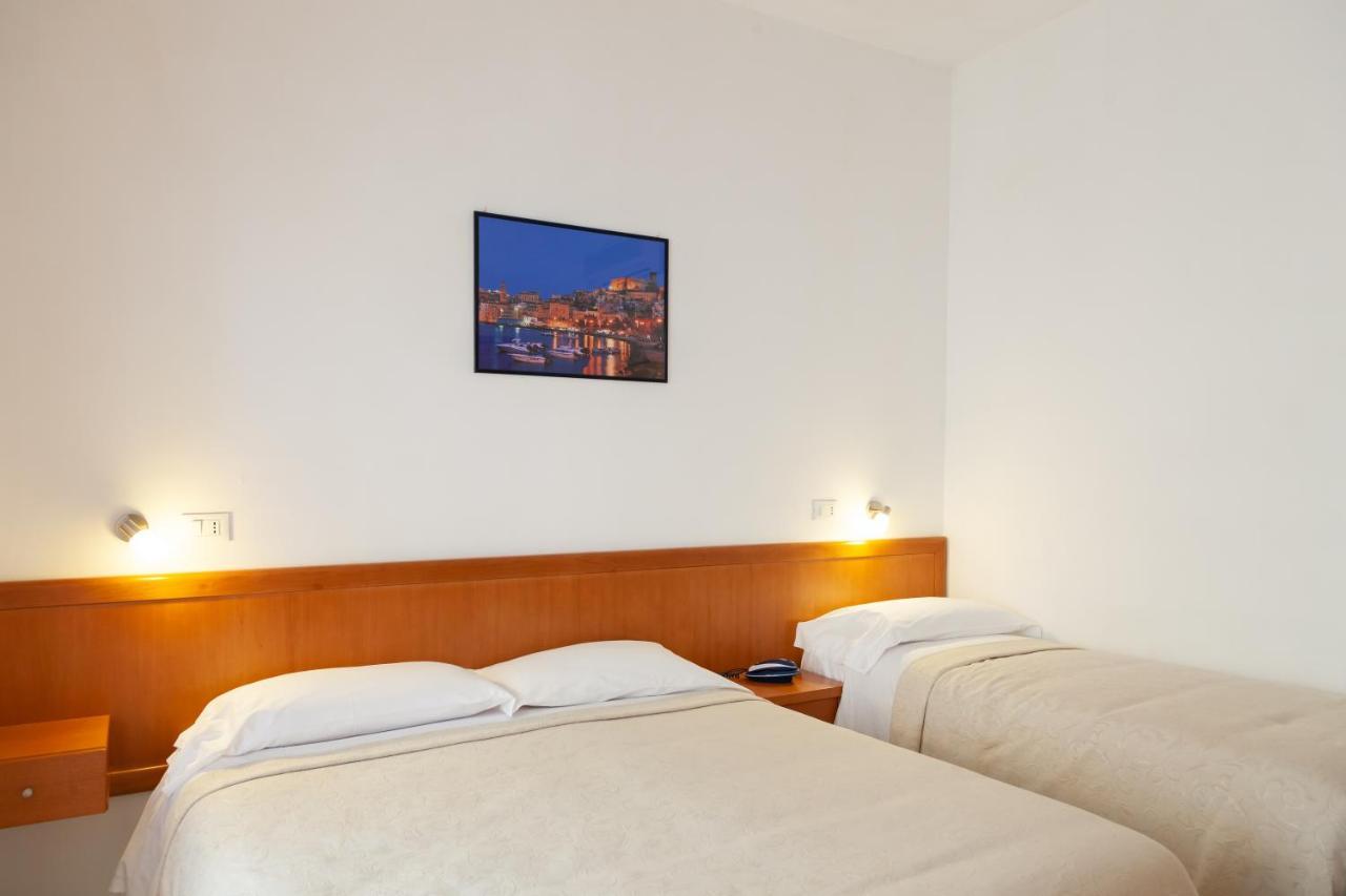 Hotel Viola Gaeta Exterior photo